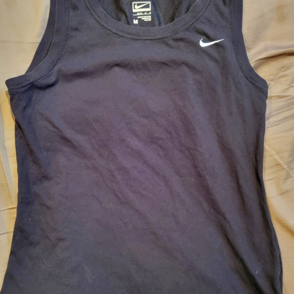 Medium Nike active tank.